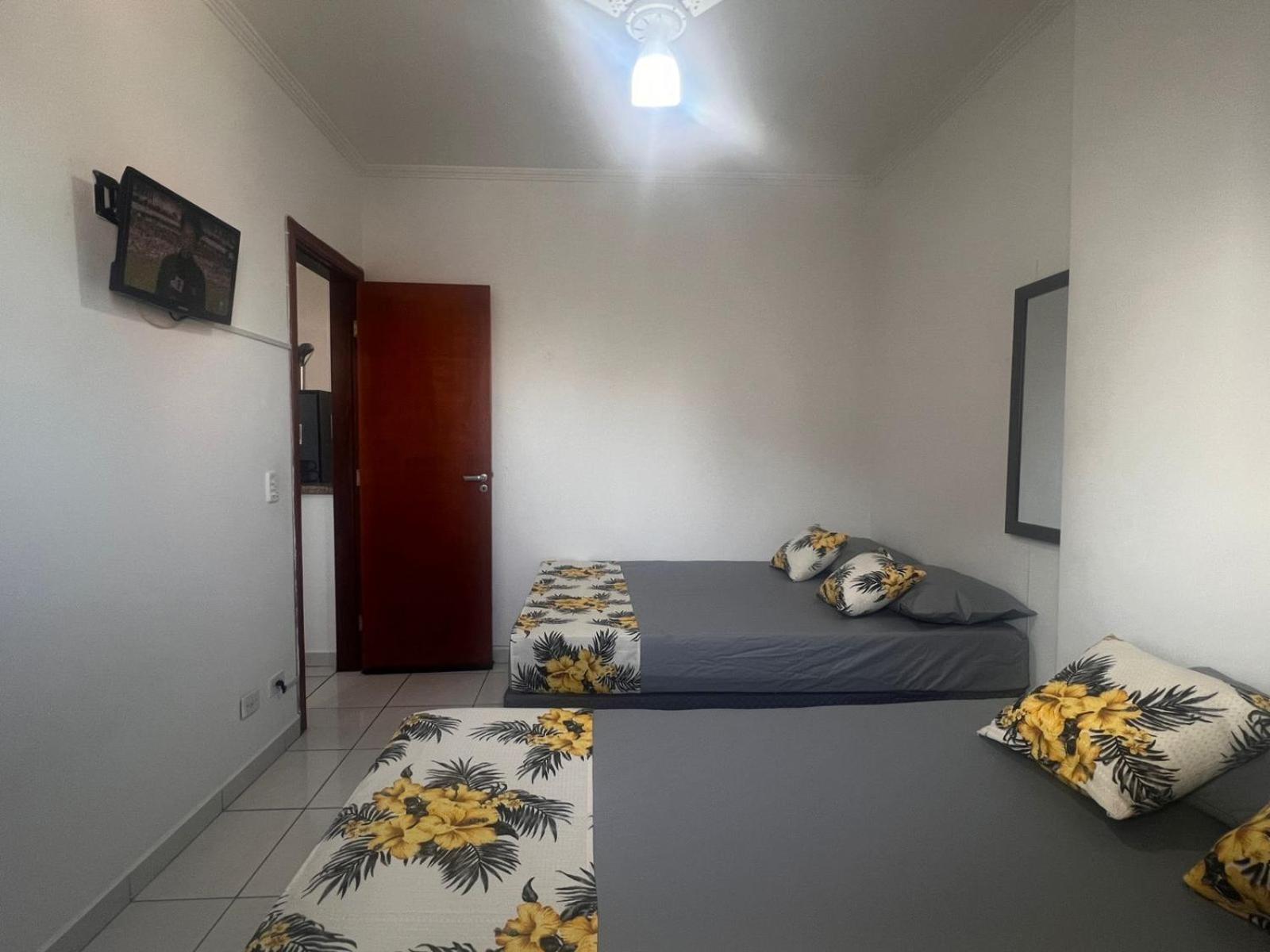 Lindo Apto 300M Praia Da Ocian E Centro - Vista Mar- Varanda Sacada - Wi-Fi 300 Mbps - Vaga De Garagem - Acomoda Ate 6 Pessoas Apartment Praia Grande  Exterior photo